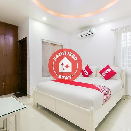 Oyo 652 Monaco Hotel Thành Pho Ho Chí Minh Esterno foto